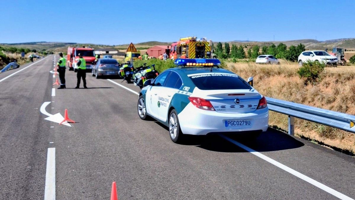 Fallece una persona en la A-222 en Muniesa (Teruel) tras volcar el tractor que conducía