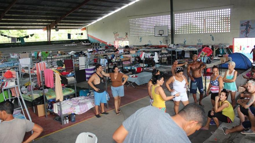 Panamá concluye el traslado de cubanos varados a México