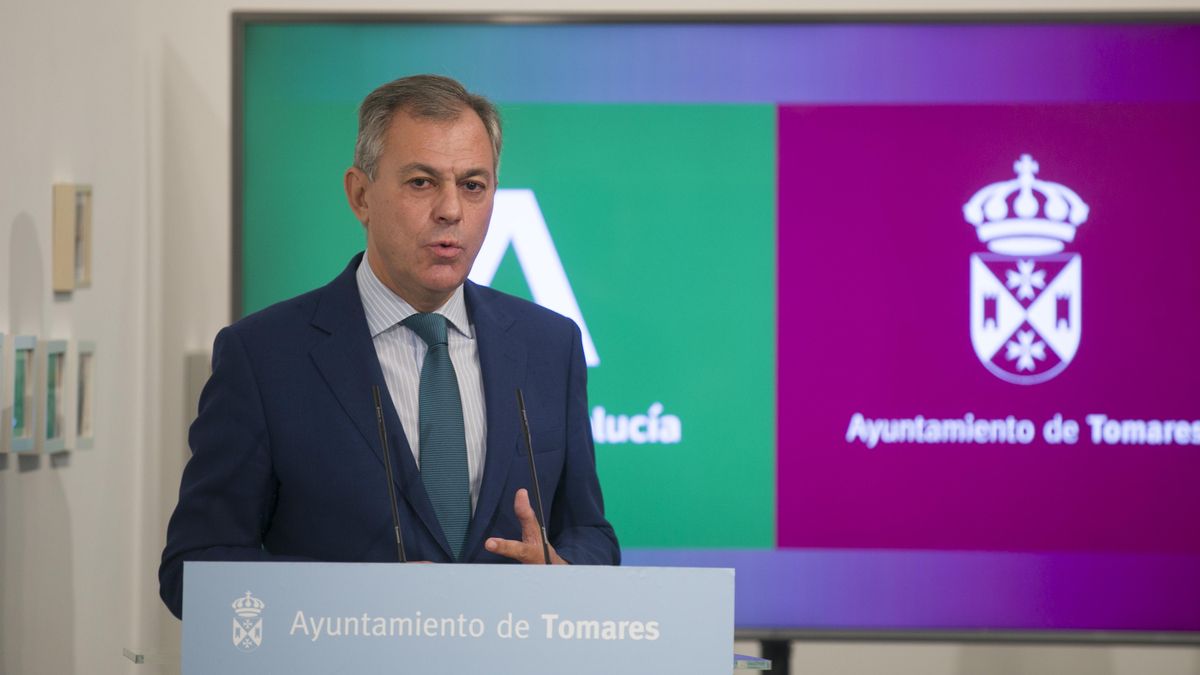 José Luis Sanz, en una imagen de archivo en el Ayuntamiento de Tomares.