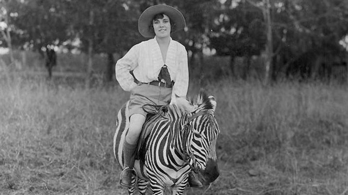 Nacida en 1894, esta aventurera, naturalista, escritora y fotógrafa es considerada la pionera del documental etnográfico