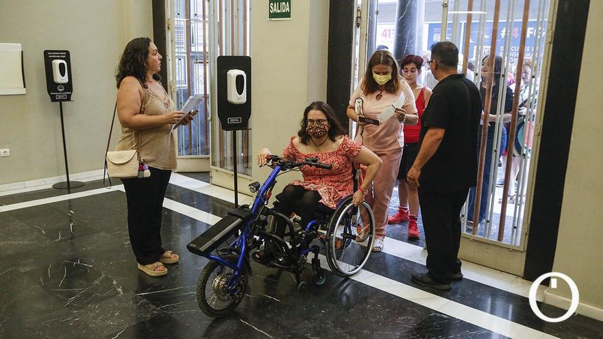 Estreno de la obra ‘Ni China, ni pasas ni Gabbana’ de la Escuela de Teatro Inclusivo