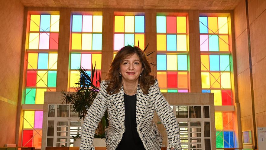 Nuria González arrasa en las elecciones de la Universidad de León y se convierte en la primera rectora de la institución