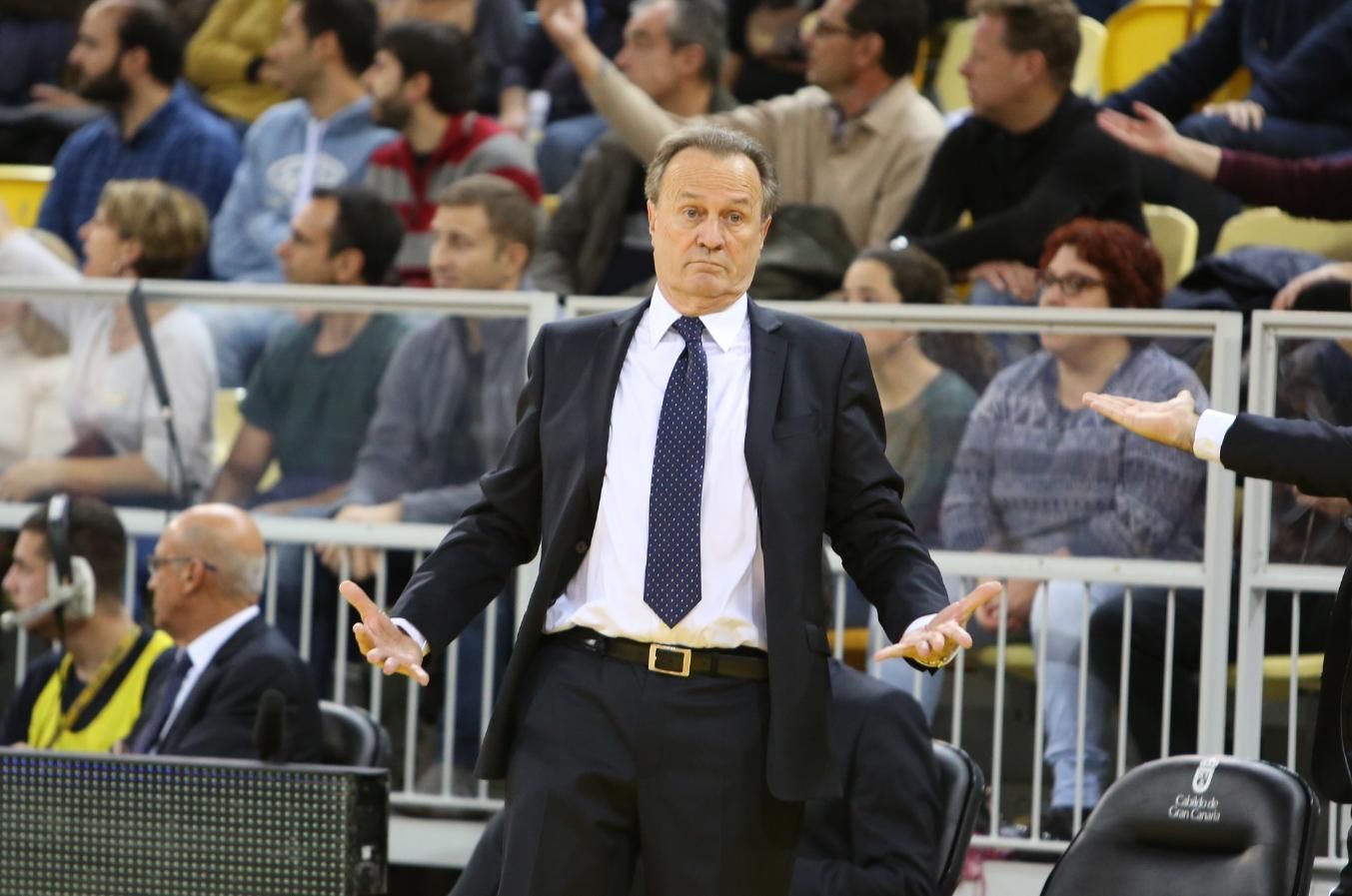 Partido entre el Herbalife Gran Canaria y el Dominion Bilbao Basket en el Gran Canaria Arena. (Alejandro Ramos).