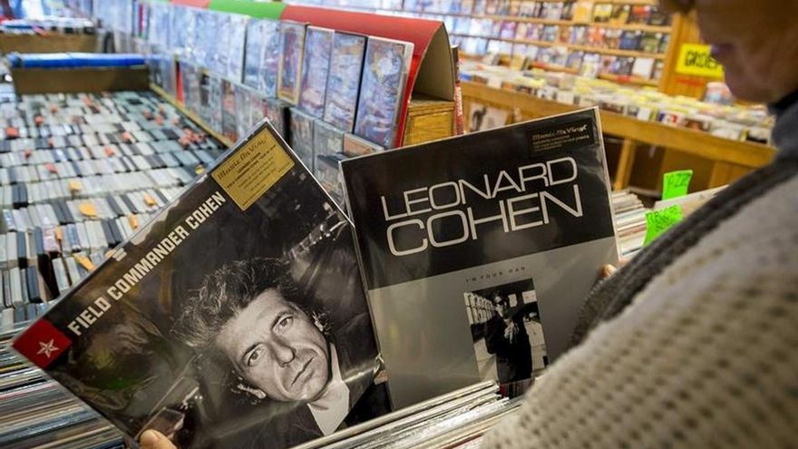 Méndez de Vigo lamenta el fallecimiento de Francisco Nieva y Leonard Cohen