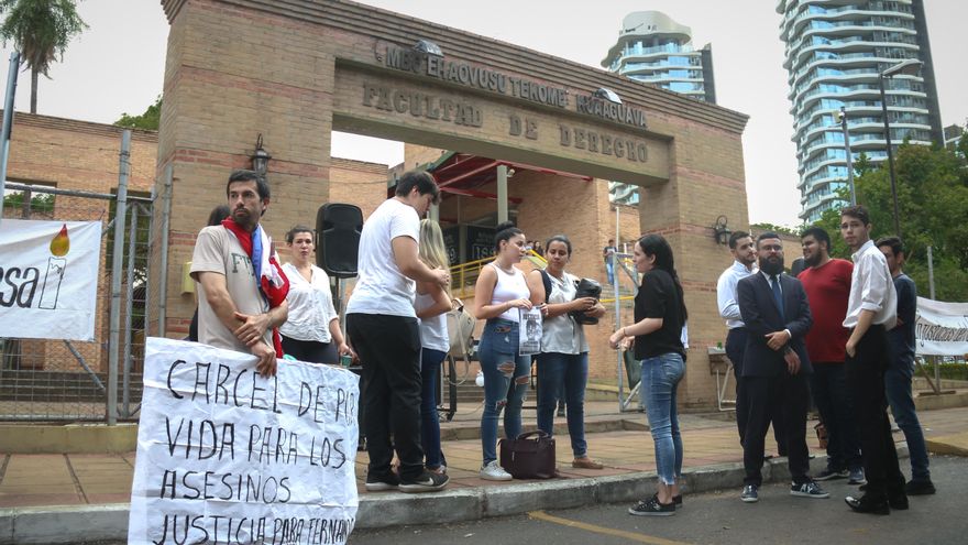 Piden justicia por la muerte de hijo de inmigrantes paraguayos en Argentina