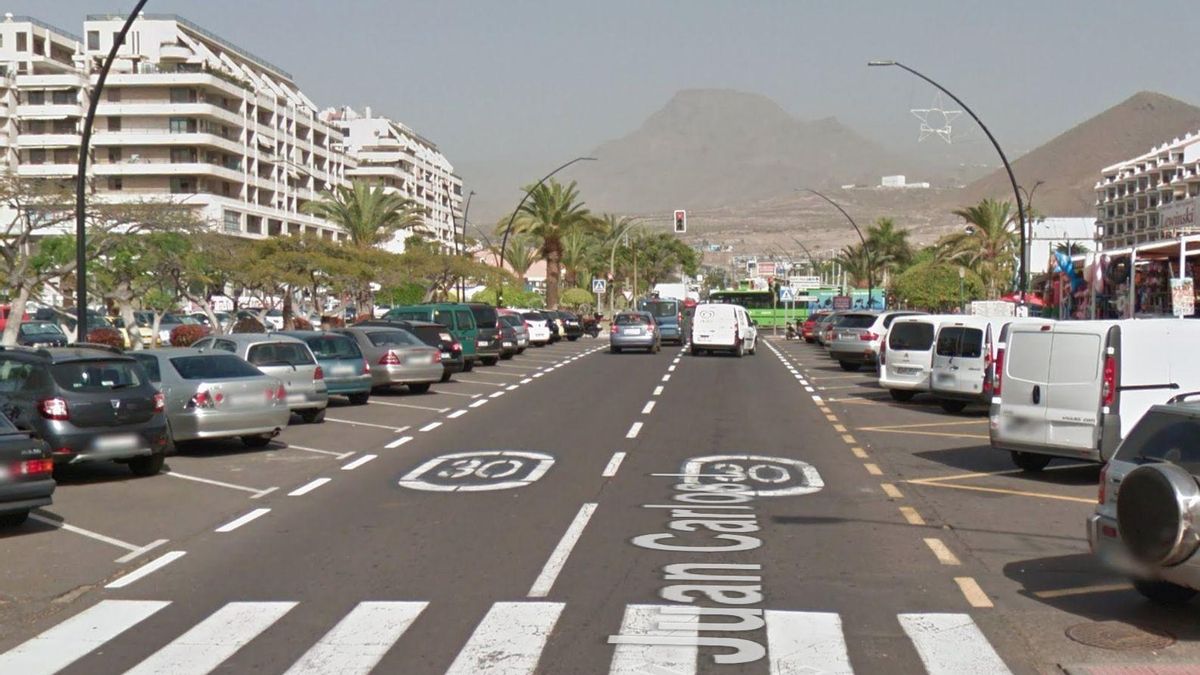 Avenida Juan Carlos I en Arona, Tenerife
