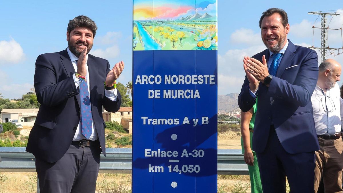 Oscar Puente inaugura los dos primeros tramos del Arco Noroeste de Murcia