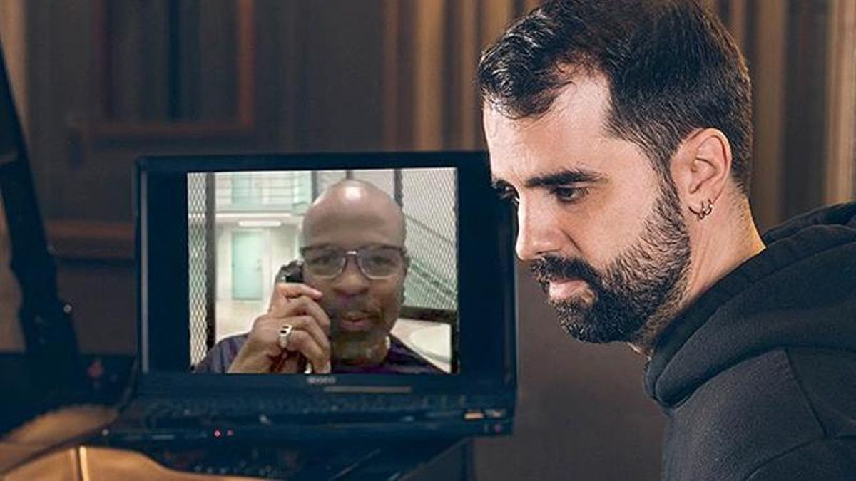Keith LaMar conectado por videollamada con Albert Marquès.