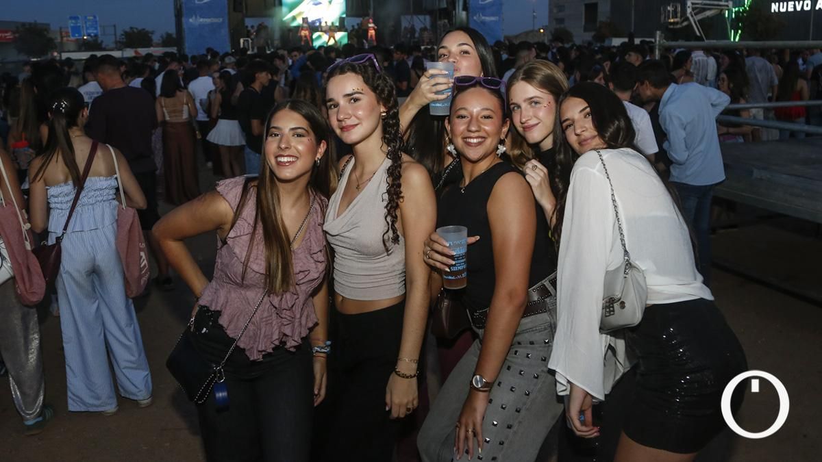 Fiesta de bienvenida universitaria