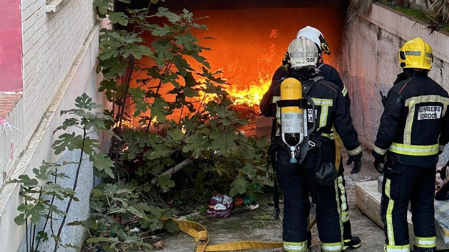Arde el sótano del antiguo Hotel Mariano