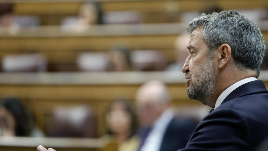 El diputado del Partido Popular Jaime de Olano interviene en la sesión de control al Gobierno celebrada este miércoles en el Congreso de los Diputados.