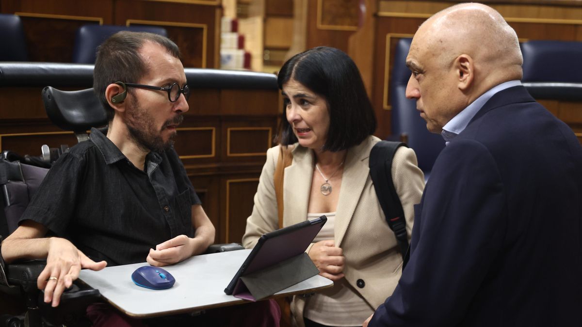 El portavoz de Unidas Podemos, Pablo Echenique; la ministra de Sanidad, Carolina Darias y el secretario general del Grupo Socialista en el Congreso, Rafael Simancas.