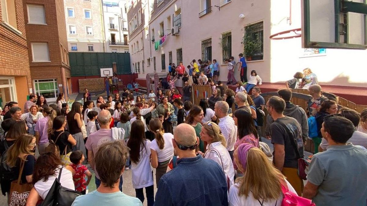 El viernes en el patio del colegio