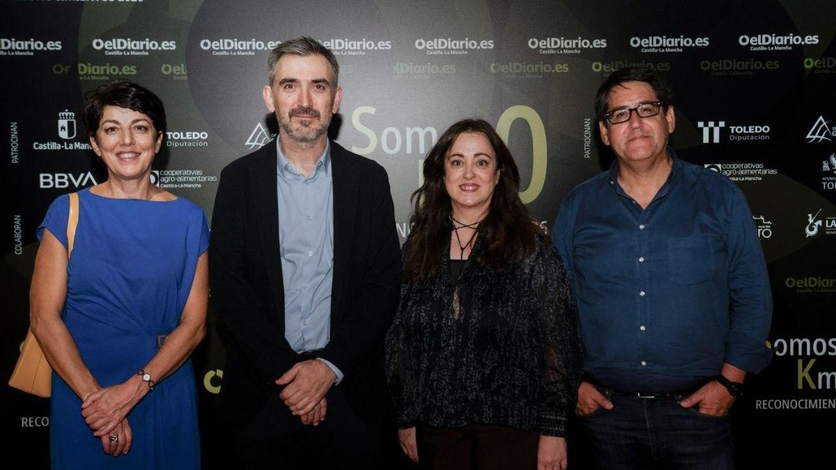 De izquierda a derecha, Rosalía Lloret, adjunta al presidente de elDiario.es, Ignacio Escolar, director de elDiario.es, Carmen Bachiller, directora de elDiario.es Castilla-La Mancha y Luis Enrique Espinoza, editor de elDiario.es Castilla-La Mancha