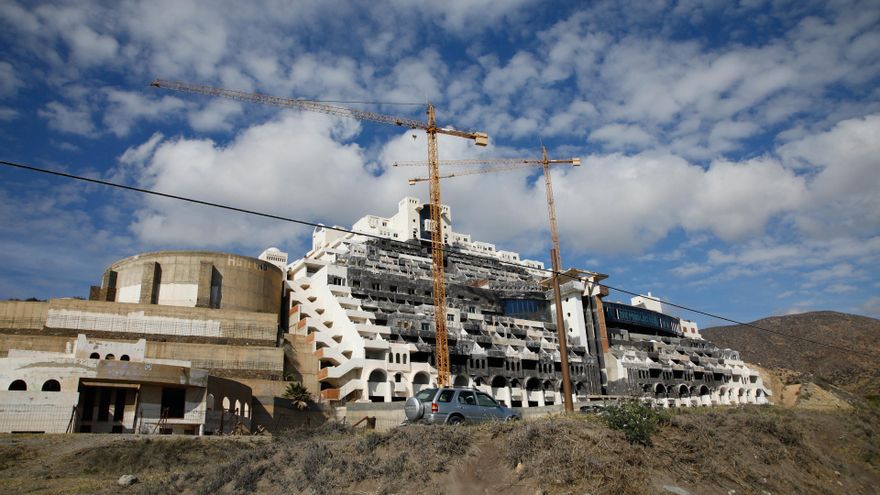 El Ayuntamiento de Carboneras vota este miércoles la anulación la licencia de obras de El Algarrobico