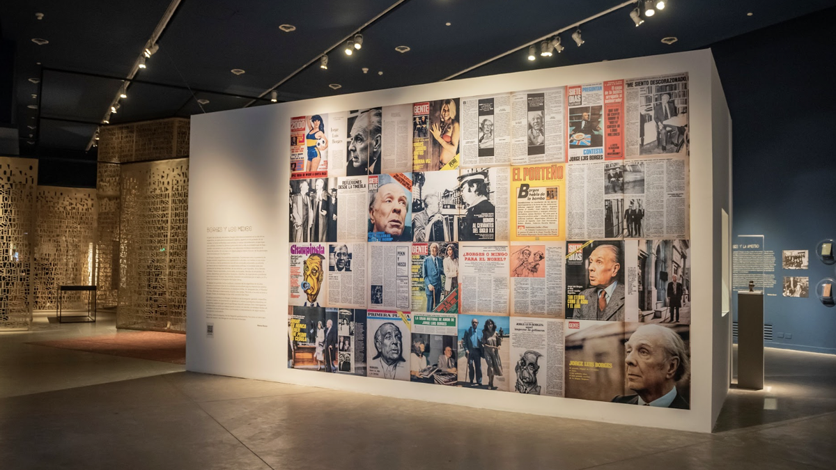 En el Centro Cultural Recoleta se puede visitar la muestra Borges: ecos de un nombre.