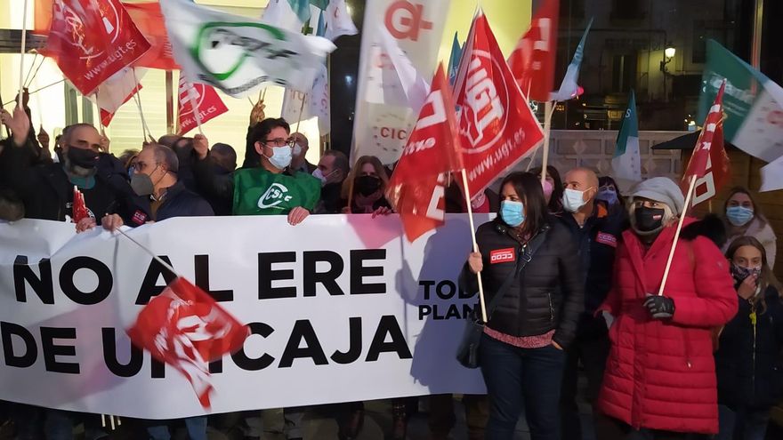 Unicaja ofrece nueva propuesta a sindicatos en una negociación contrarreloj