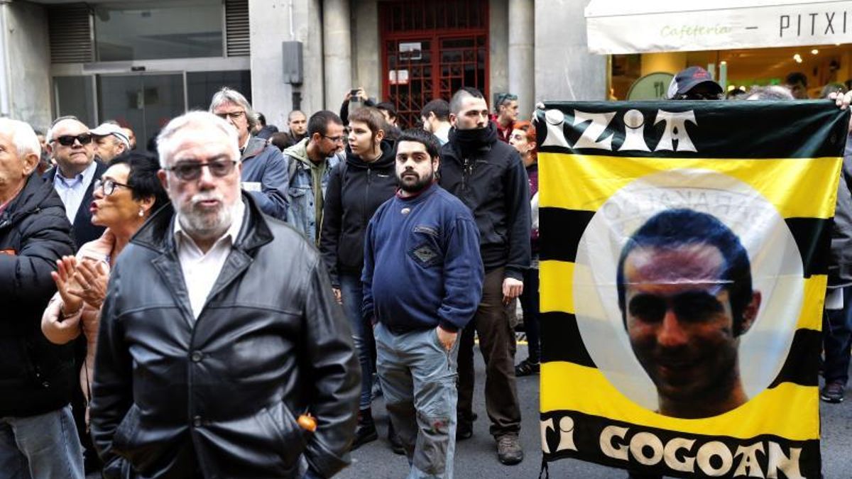 El ertzaina acusado: No éramos conscientes del poder letal de las pelotas de goma