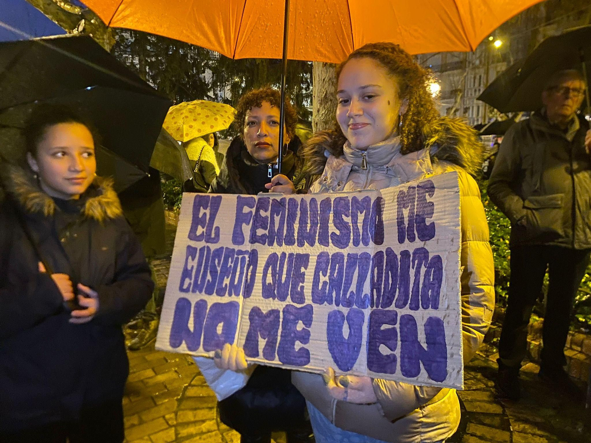 Las imágenes del 8M en Logroño: la fuerza del feminismo venció a la lluvia