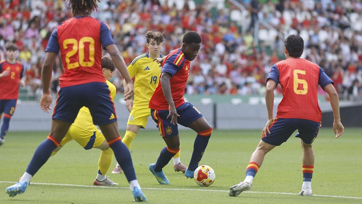 Las imágenes del partido España - Ucrania Sub 17 en El Arcángel