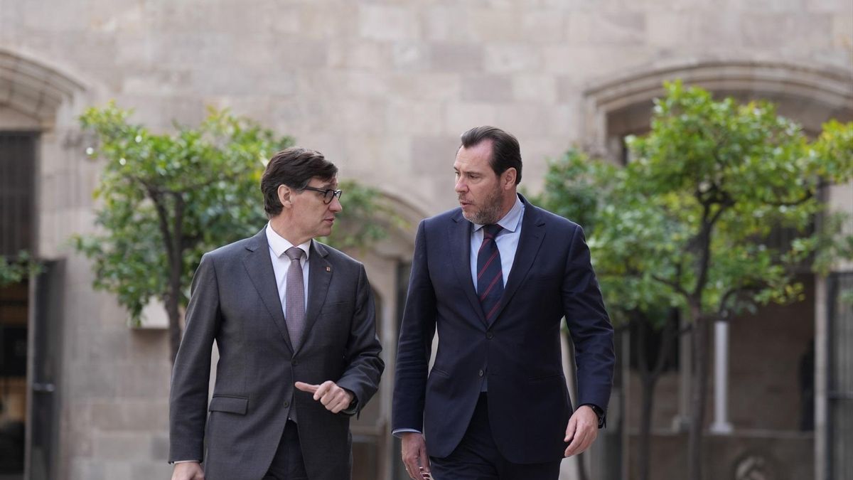 Puente entrega la cabeza de dos cargos al Govern de Illa para calmar su enojo por la crisis en Rodalies