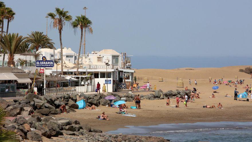 Masificación turística, uso del suelo y sobrepesca: las prácticas humanas que acentúan la crisis climática en Canarias