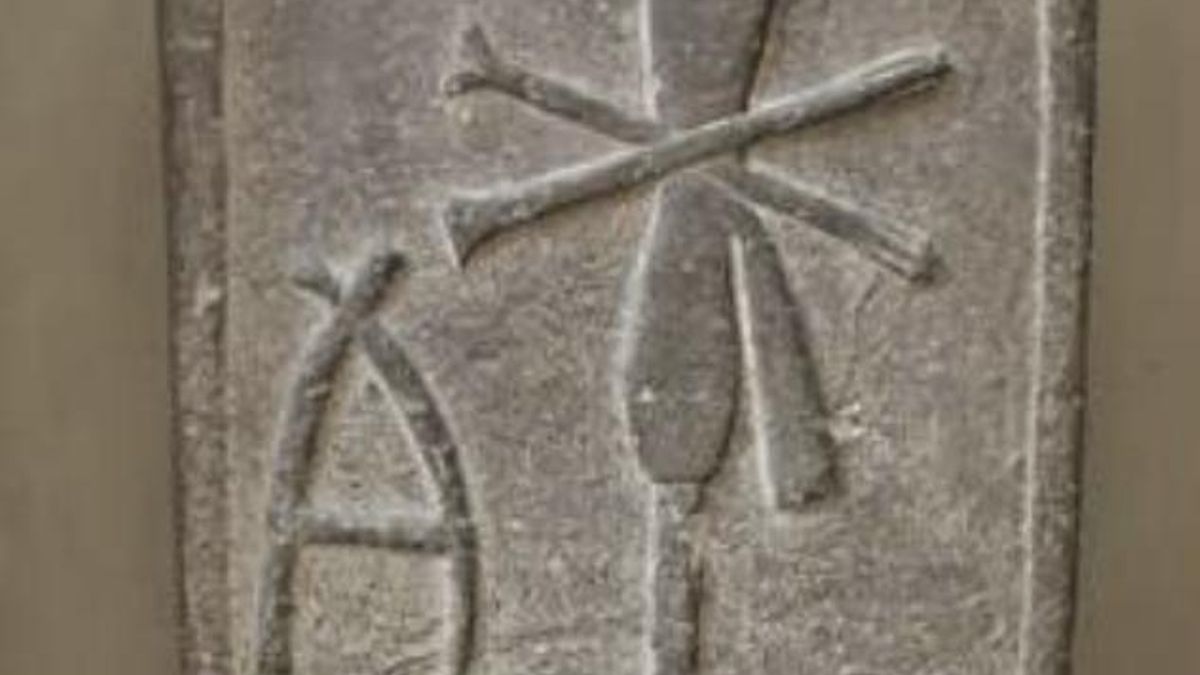 La azada ayuda a identificar el nombre de Meretneith