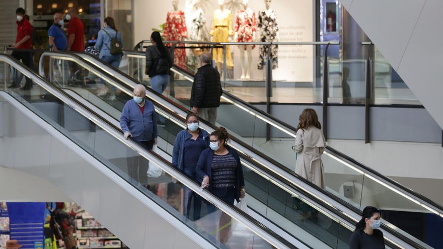 El mercado laboral arroja el mejor julio desde 2011 pero todavía hay 1.963 parados más que antes de la pandemia