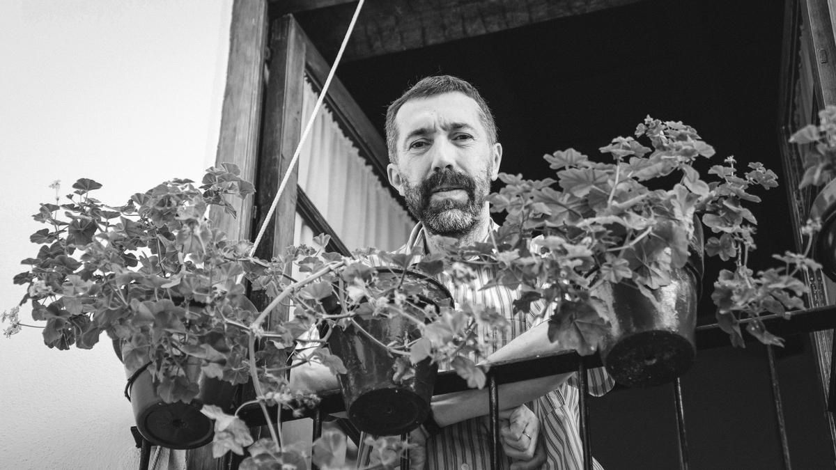 Emilio Ruiz: “Las flores comunican muy fácil, son un imán para la gente”