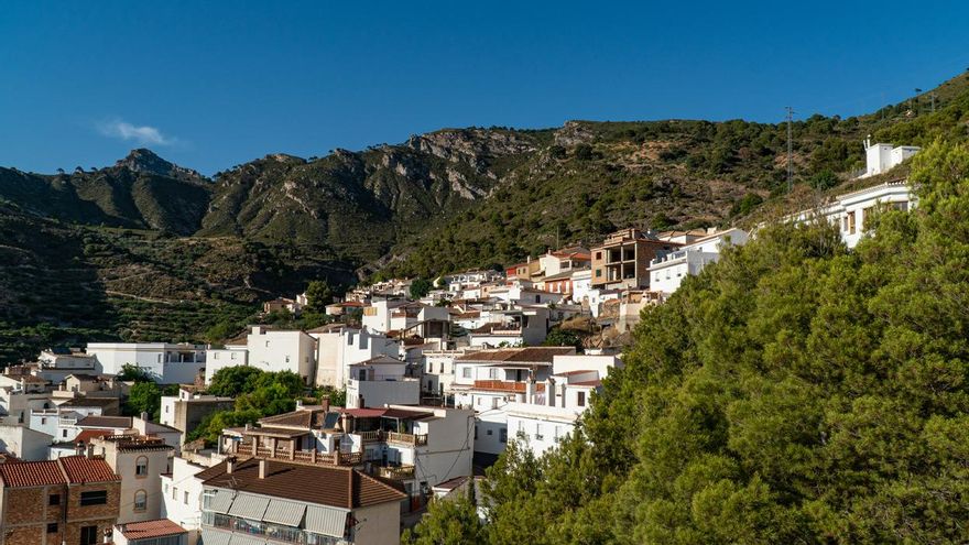 El pequeño pueblo granadino conocido por el cultivo de la única chirimoya de origen protegido de toda Europa