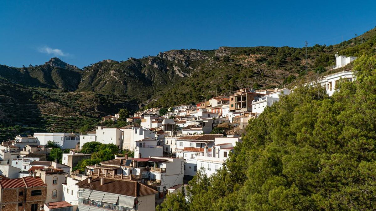El pequeño pueblo granadino conocido por el cultivo de la única chirimoya de origen protegido de toda Europa