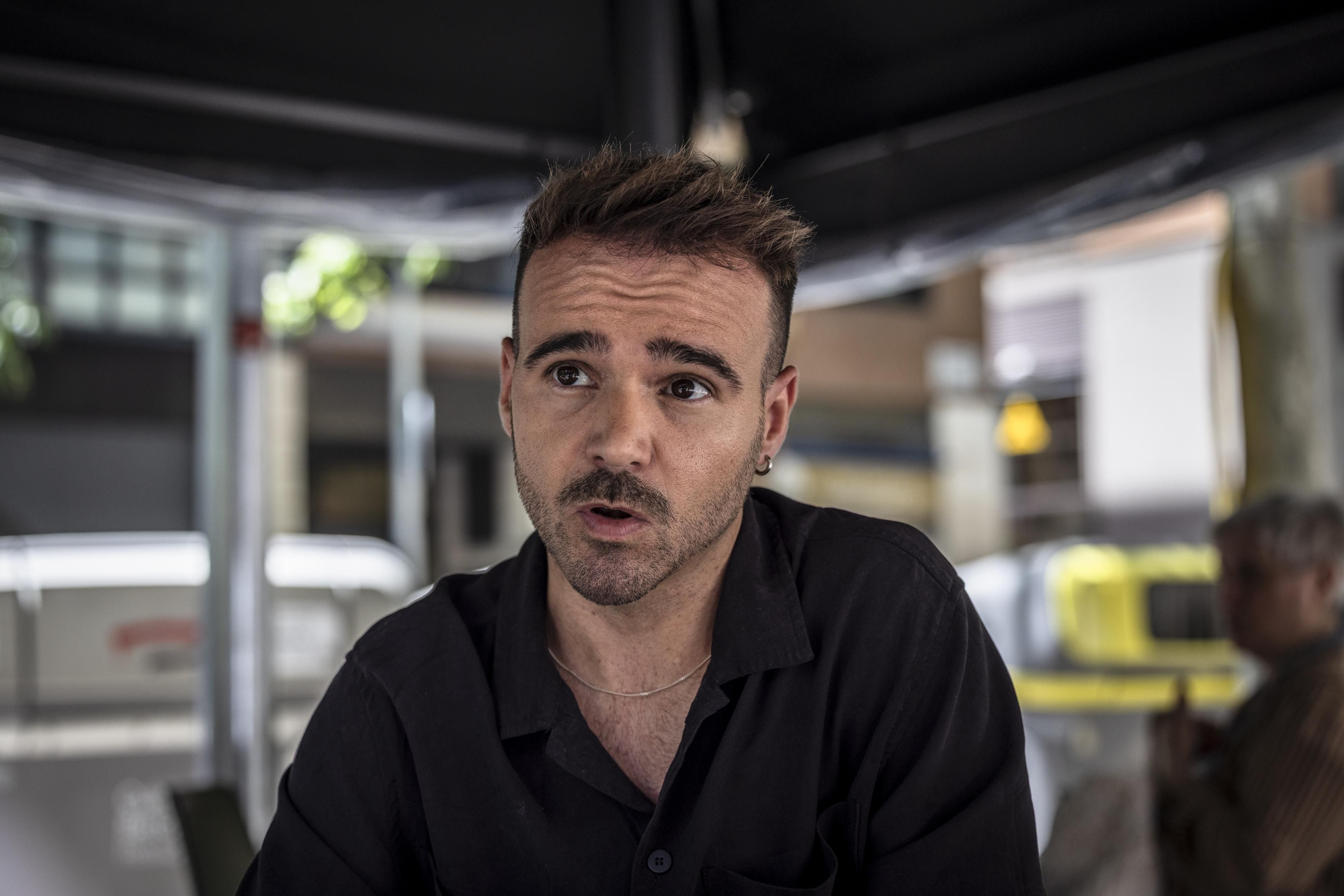 El profesor Cristian Olivé, durante la entrevista