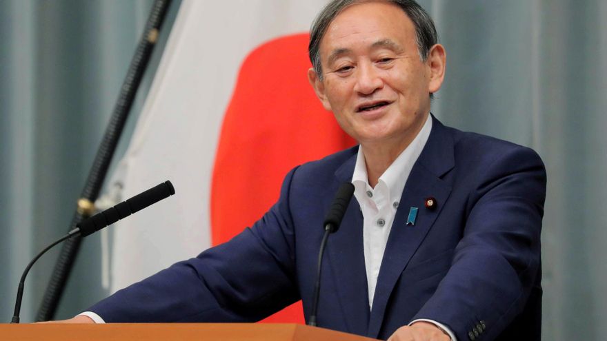 Crecen las posibilidades de que Yoshihide Suga reemplace a Shinzo Abe