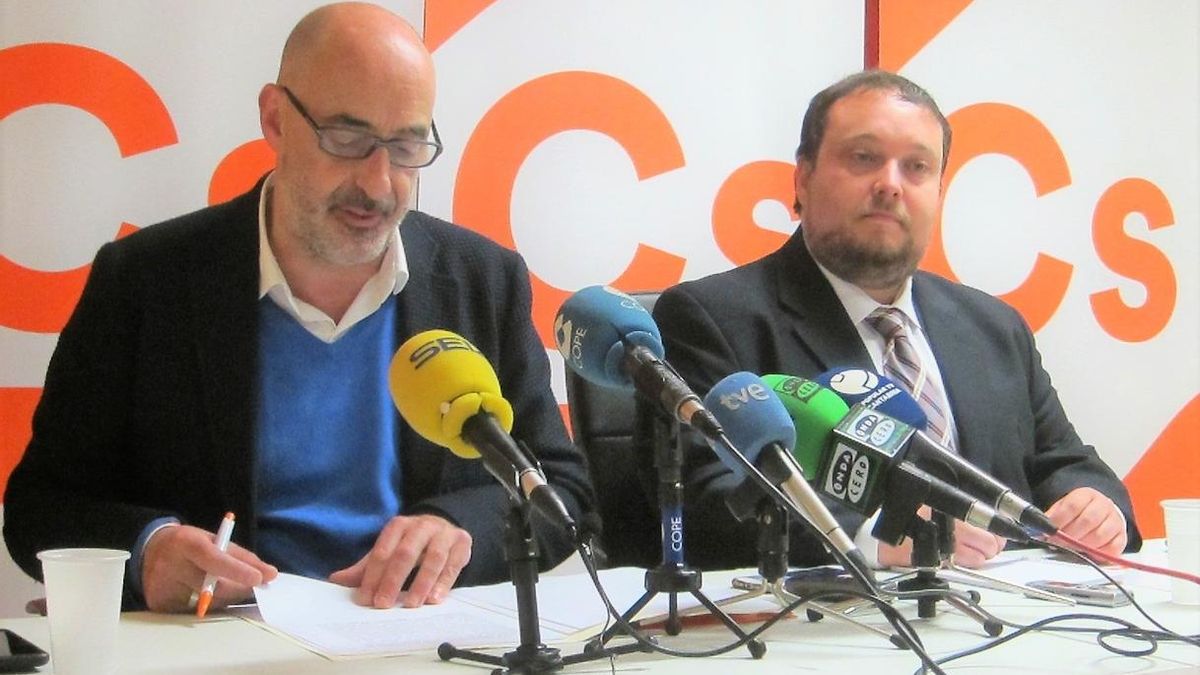 Félix Álvarez y Rubén Gómez en rueda de prensa.