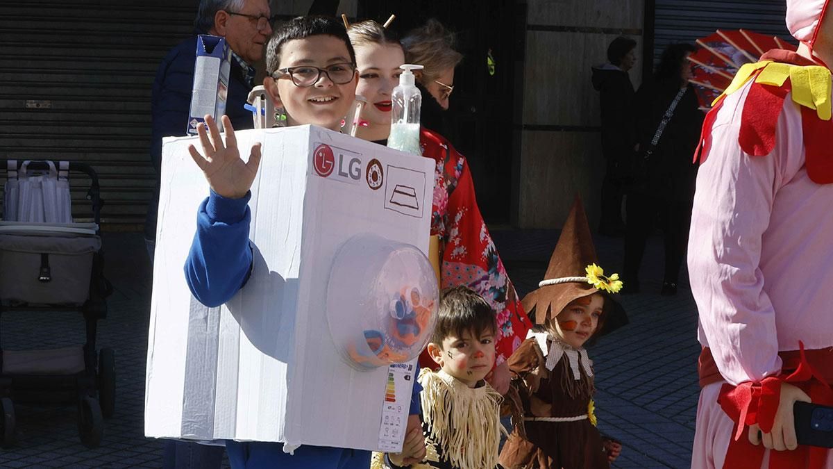 Pasacalles de los colegios por carnaval