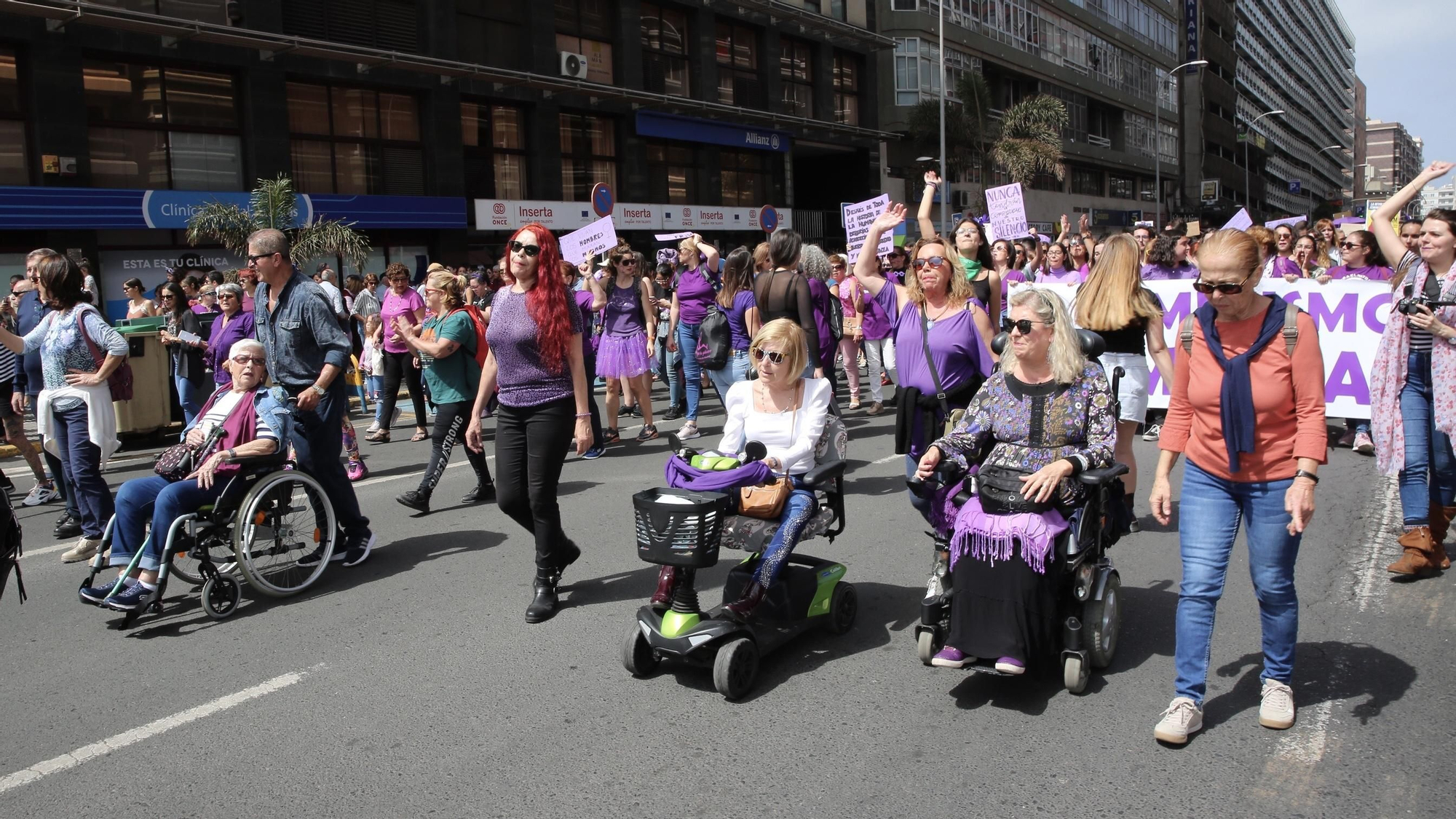 Manifestación feminista del 8M en Las Palmas de Gran Canaria. (ALEJANDRO RAMOS)