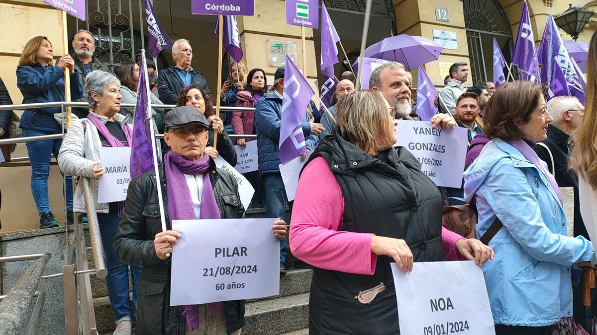 Concentración del 25N en CCOO de Córdoba.