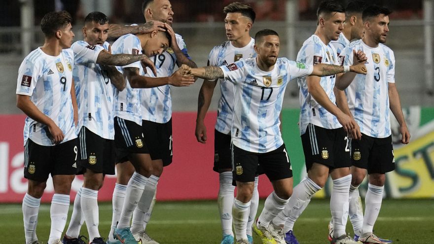 Sin Messi, Argentina se hizo fuerte para derrotar a Chile en la altura de Calama