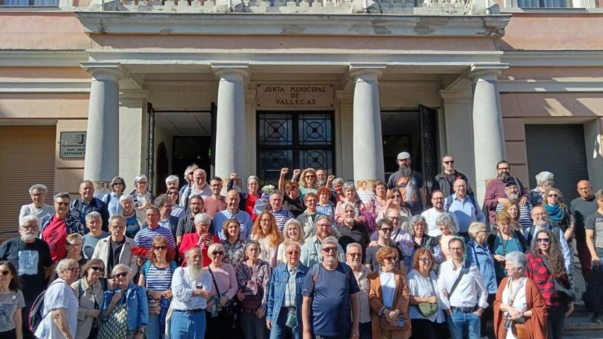 Llegan a Vallecas tres kilómetros de 'piedras de la memoria' como homenaje a vecinos deportados en campos nazis