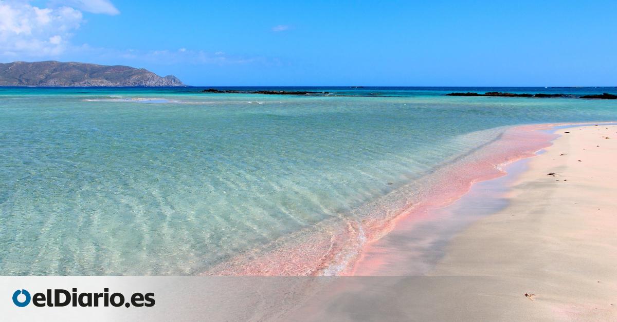 La playa de arena rosa que está a solo 2 horas de España