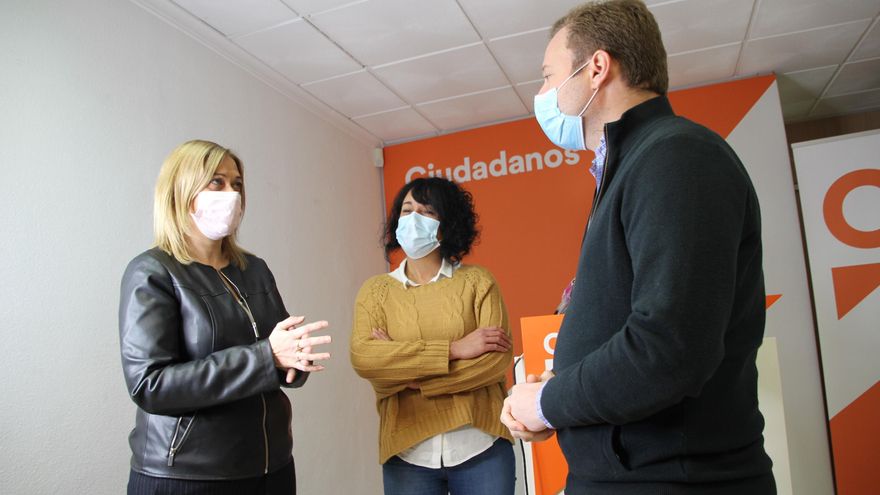 La portavoz regional de Cs, Carmen Picazo, se reúne con el alcalde de Albacete, Vicente Casañ.