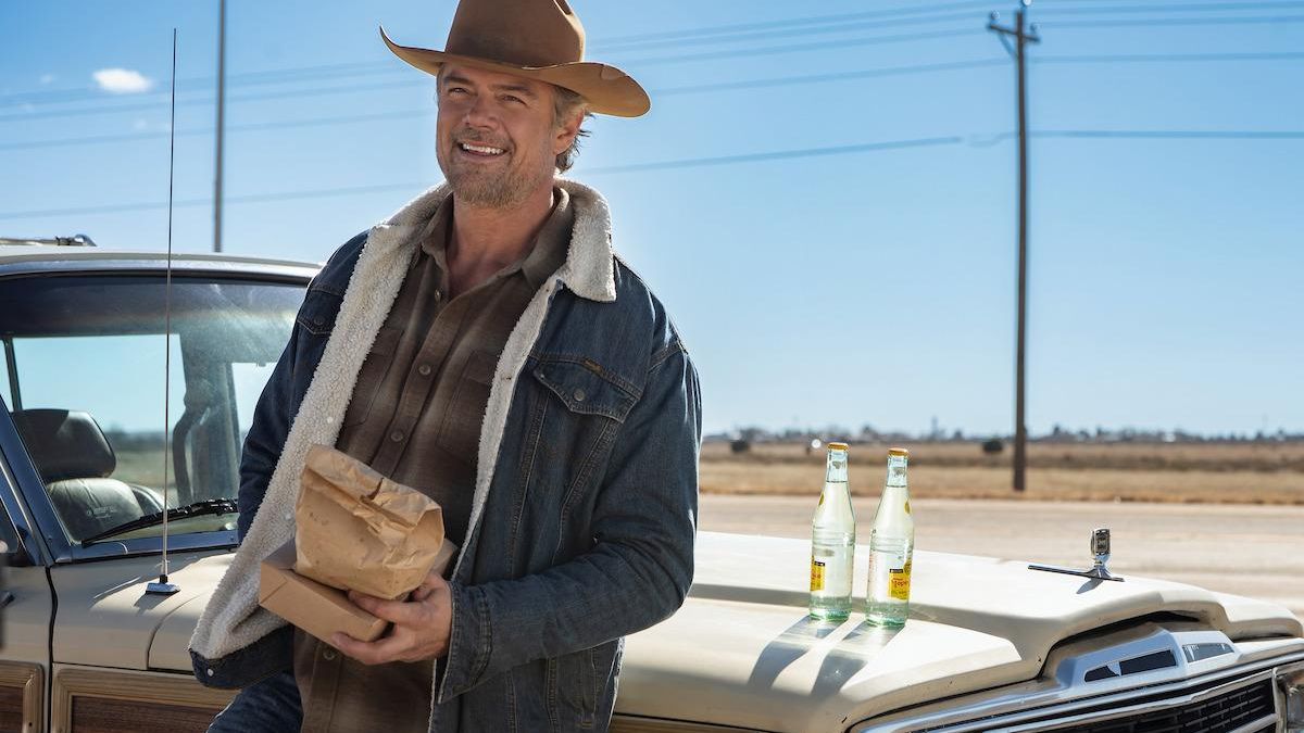 Josh Duhamel da vida al protagonista de la serie, Staten Kirkland.