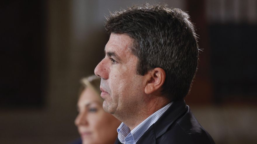 El president de la Generalitat, Carlos Mazón, durante la presentación de nuevas ayudas para las personas afectadas por la dana, este martes en Valencia. EFE/Manuel Bruque