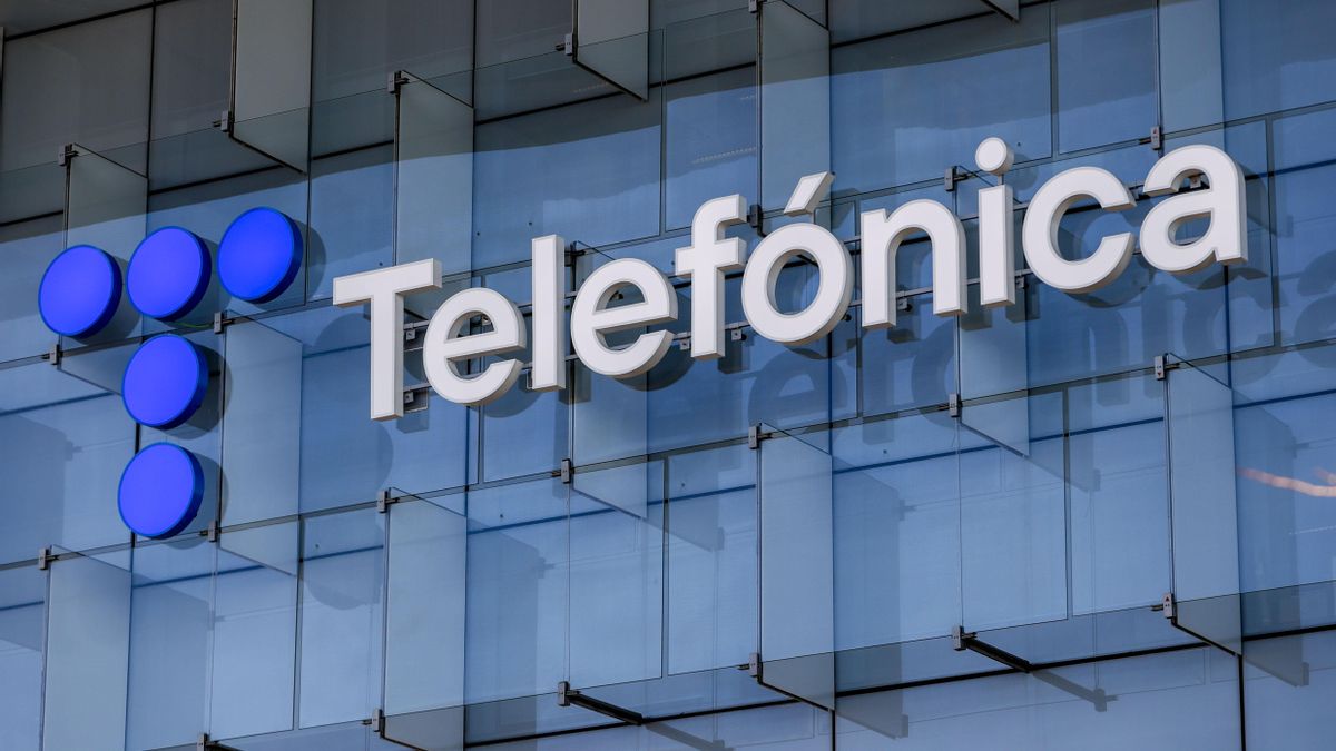 Telefónica e Indra estudian la creación de una 'joint venture' para servicios de nube soberana en Europa