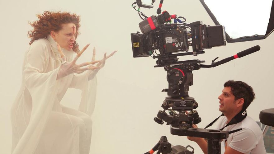 Eduardo Casanova presenta su primera serie 'Silencio', con vampiras para romper tabúes sobre las mujeres con VIH