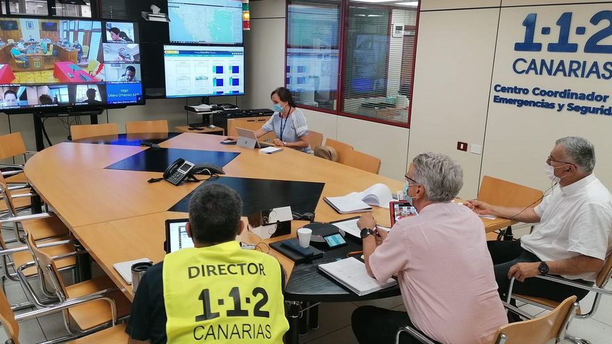 El Pevolca inicia la evacuación preventiva de personas con movilidad reducida en los núcleos de riesgo volcánico