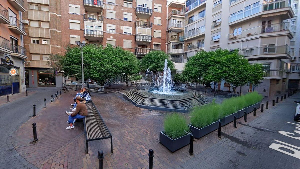 El resultado de la remodelación por IA de la plaza Sardoy de Murcia, según. MurciaLab