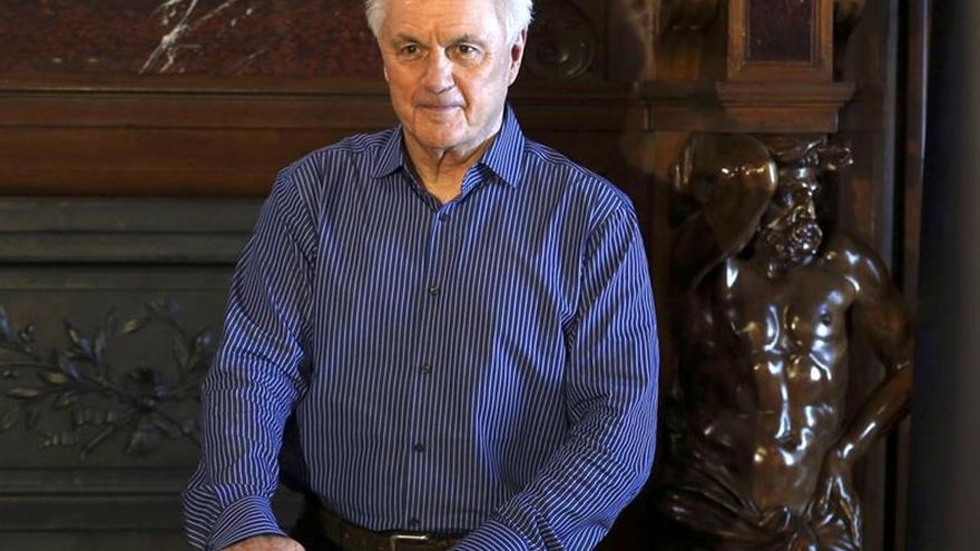 Irving: El muro fronterizo de Trump es imposible, como muchas propuestas suyas