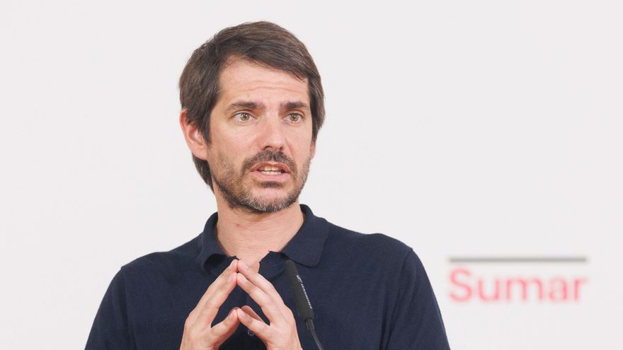 El portavoz de Sumar, Ernest Urtasun, interviene durante el acto de presentación del programa electoral de Sumar para las elecciones generales del próximo 23 de julio, en el Espacio Larra, a 6 de julio de 2023, en Madrid (España).