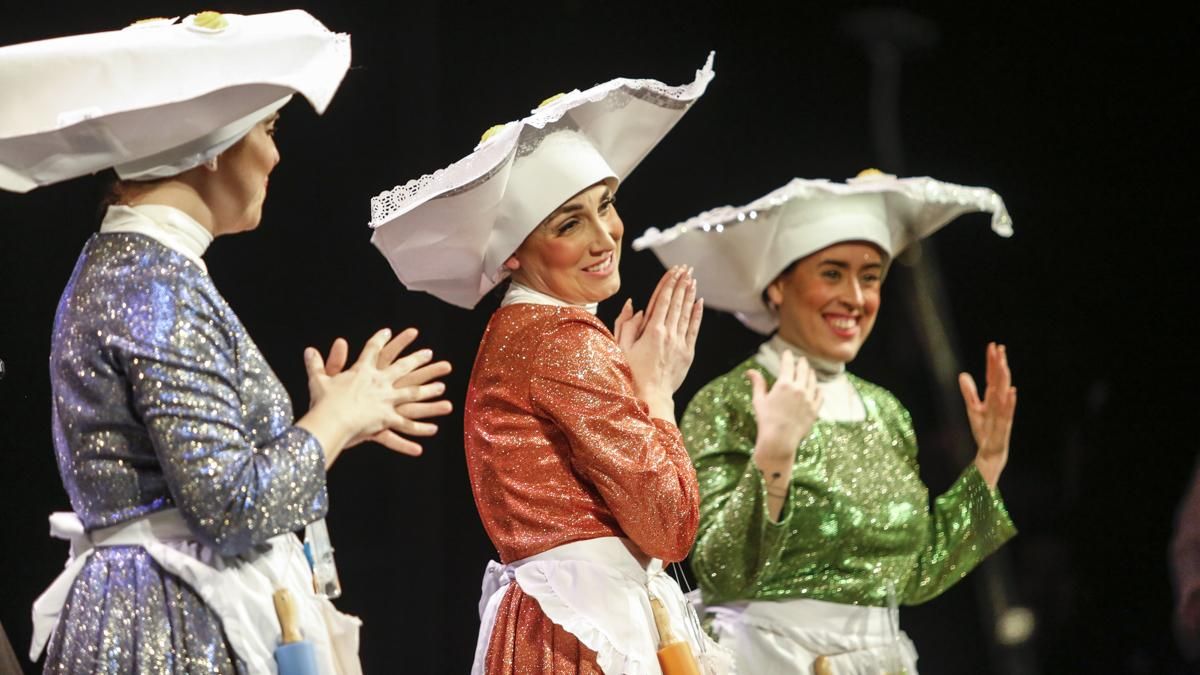 Chirigota 'Las que llevan mucho tiempo sin salir'